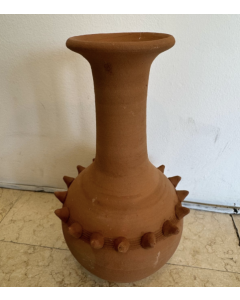 Jarrón alto de estoperoles arcilla